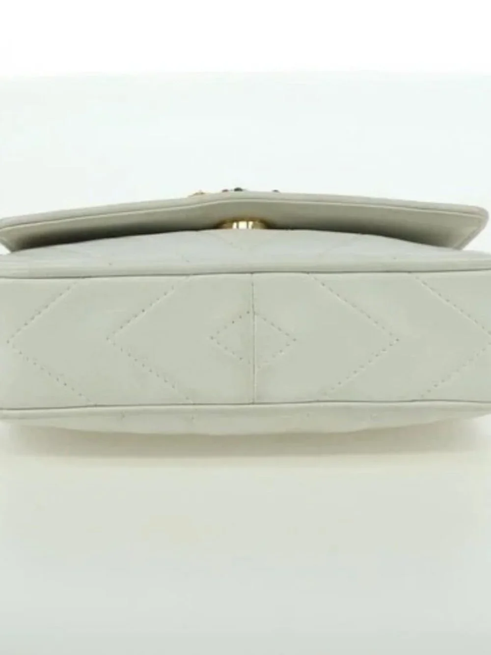 CHANEL Griboa V Stitch Chain Shoulder Bag Leather White Gold CC Auth ARZ551SAV